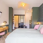 D Hotes Avec Jacuzzi Uniquement Pour Le Bed & Breakfast 4*