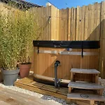 D Hotes Avec Jacuzzi Uniquement Pour Le 4* Mérignac