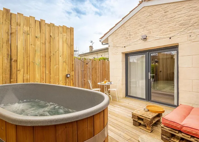 D'hôtes Avec Jacuzzi Privatif Uniquement Pour Le 4*